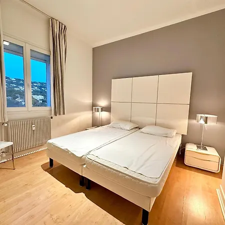 2 Bedroom Sea View Gallia Centre Parking