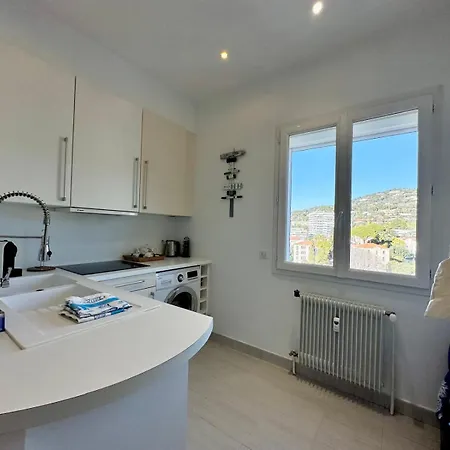 2 Bedroom Sea View Gallia Centre Parking * Канны