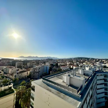 아파트 2 Bedroom Sea View Gallia Centre Parking 칸느