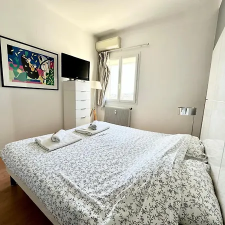 2 Bedroom Sea View Gallia Centre Parking Cannes